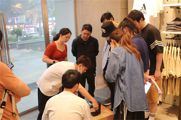 1683278370392780.jpg 1683278370392780.jpg