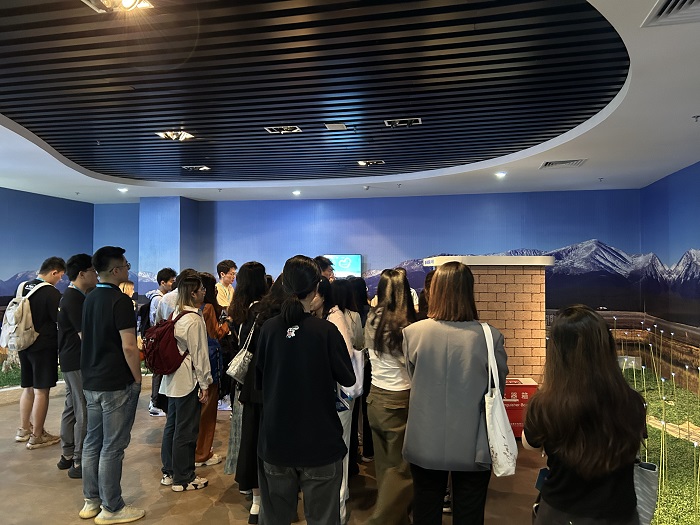 1713952744259727.jpg 1713952744259727.jpg